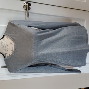 ♦️Banana Republic Silver sparkly tee♦️ 5 for $25